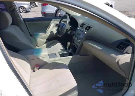 2011 Toyota Camry Le z USA, uszkodzony, nr VIN 4T4BF3EK3BR101033